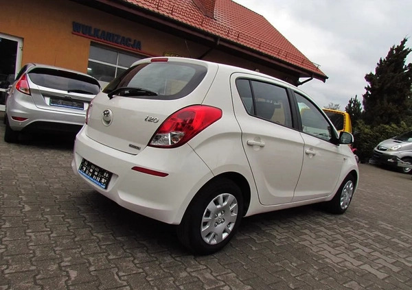 Hyundai i20 cena 18800 przebieg: 216000, rok produkcji 2013 z Ropczyce małe 172